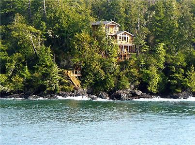 Reef Point Oceanfront Bed And Breakfast Ucluelet Exterior photo